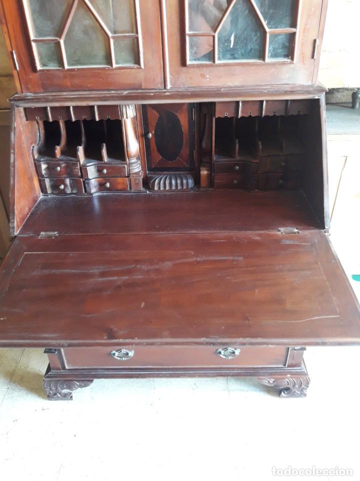 Antig&uuml;edades: vitrina escritorio chipendal - Foto 6