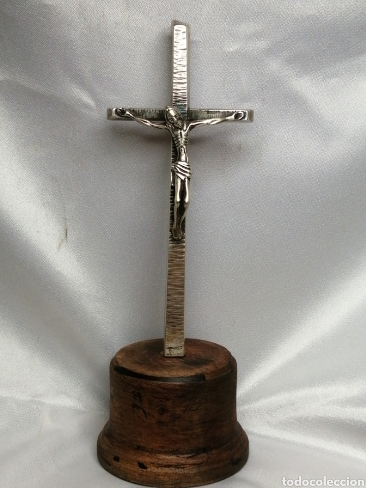 Antig&uuml;edades: Crucifijo de altar plata de ley - Foto 2