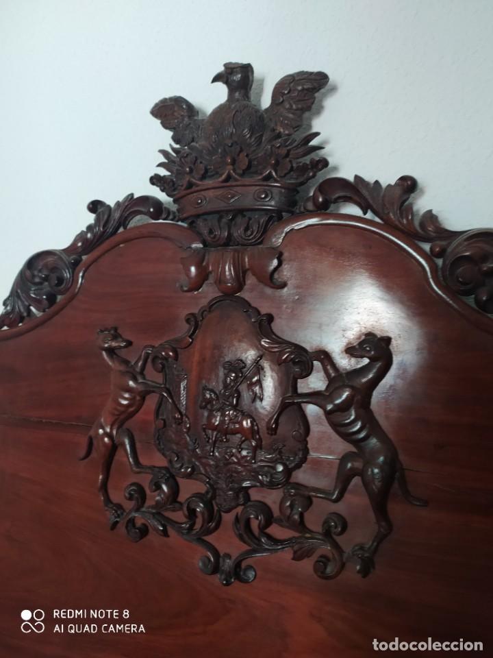 Antig&uuml;edades: Cabecero de cama antigua. - Foto 3