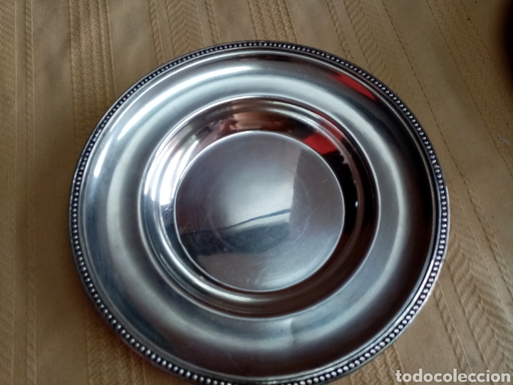 Antig&uuml;edades: Plato de metal plateado - Foto 1