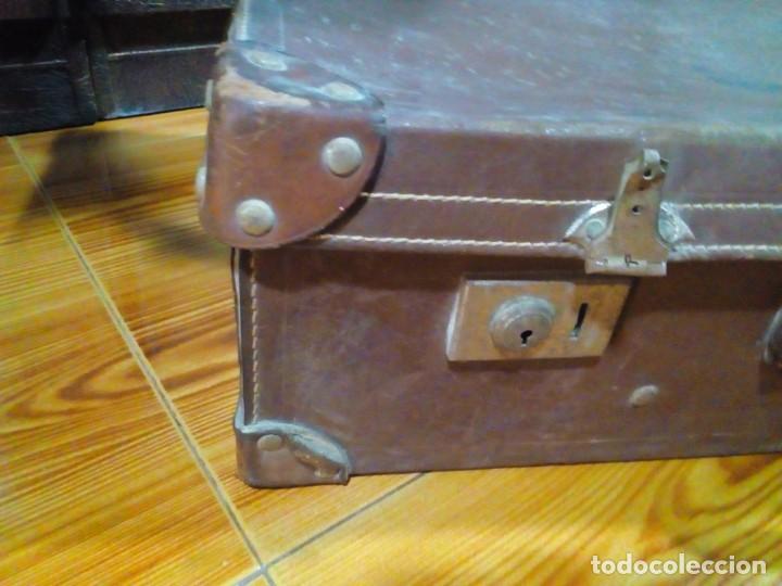 Antig&uuml;edades: ANTIGUA MALETA DE CUERO - Foto 17