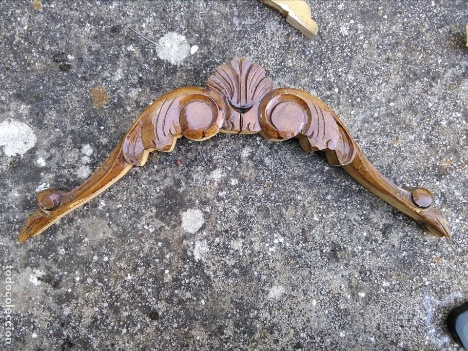 Antig&uuml;edades: COPETE MADERA TALLADA