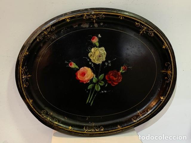 Antig&uuml;edades: Bandeja Isabelina con flores - Foto 1