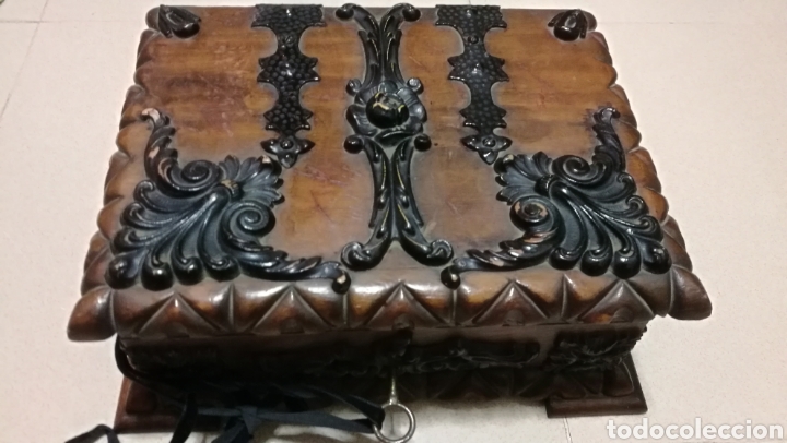 Antig&uuml;edades: ANTIGUO CAJA COFRE EN MADERA - Foto 1