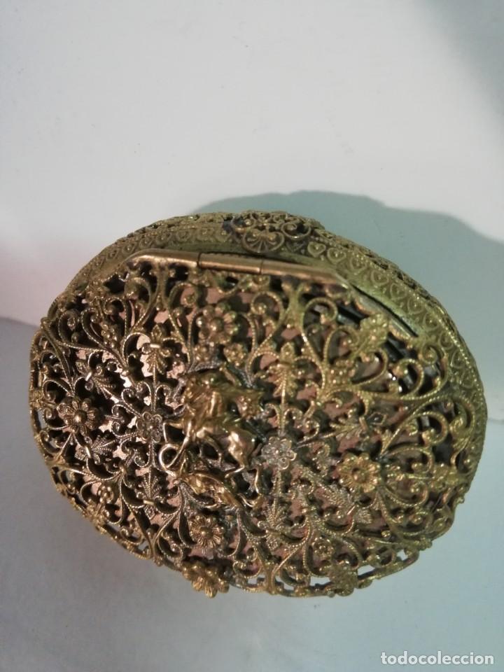Antig&uuml;edades: CAJA DE BRONCE DORADO S. XVIII - Foto 1