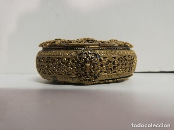 Antig&uuml;edades: CAJA DE BRONCE DORADO S. XVIII - Foto 4