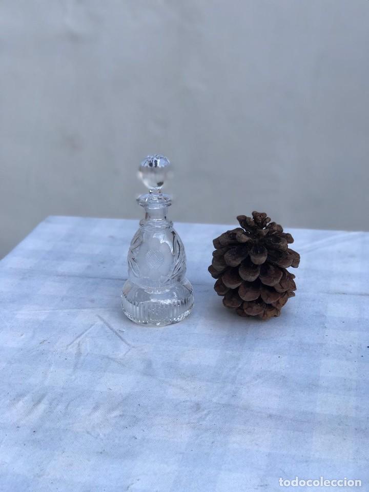 Antig&uuml;edades: ANTIGUO FRASCO EN CRISTAL TALLADO - Foto 2