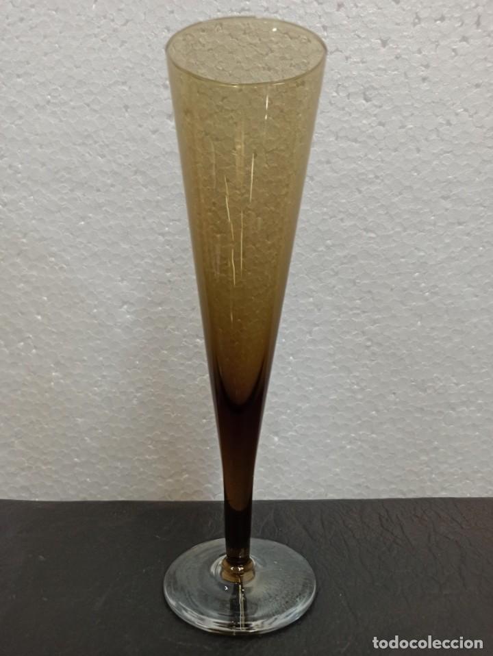 Antig&uuml;edades: 4 Copas de cava.. C22 - Foto 2