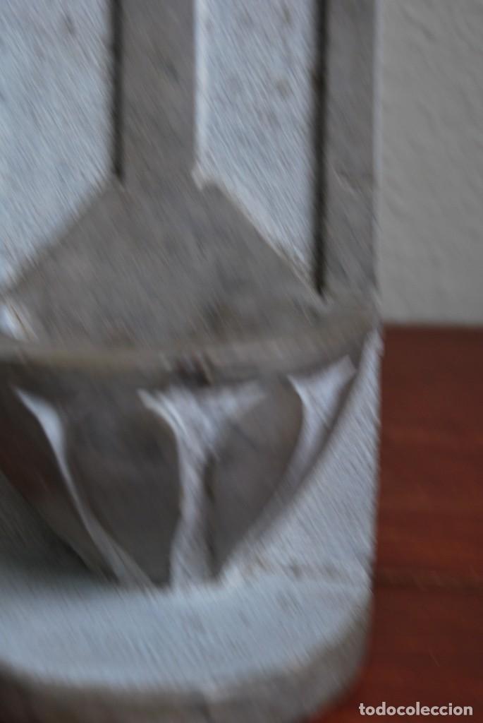 Antig&uuml;edades: ANTIGUA BENDITERA DE PIEDRA TALLADA - Foto 10