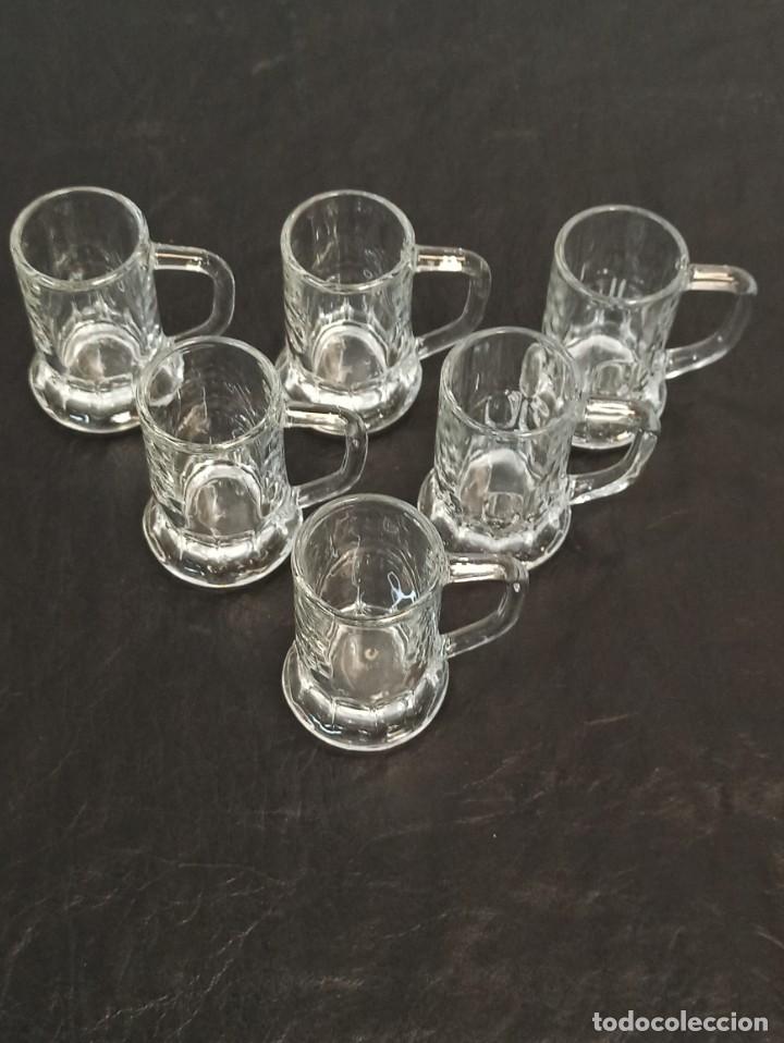 Antig&uuml;edades: 6 Jarritas de licor. C22 - Foto 1