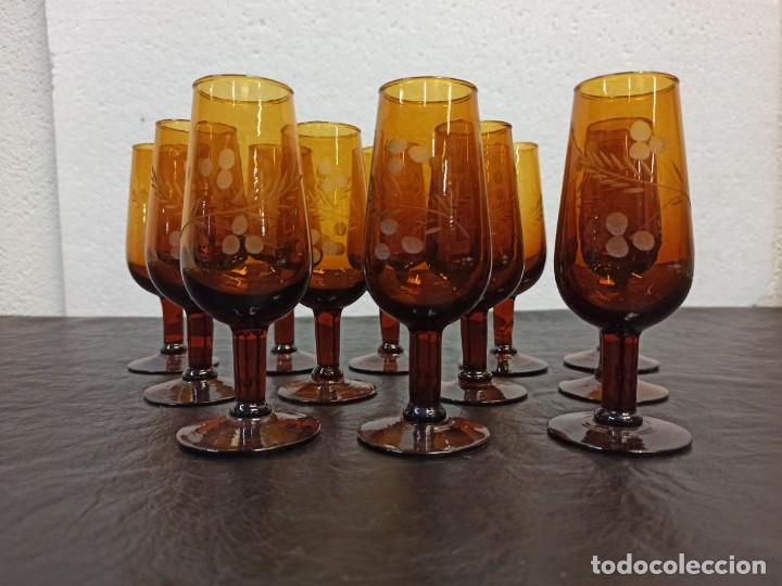 Antig&uuml;edades: 12 copas a&ntilde;os 70. C22 - Foto 2