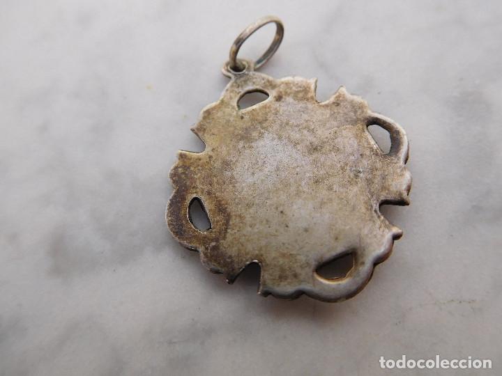 Antig&uuml;edades: Medalla de plata calada con virgen Inmaculada Concepci&oacute;n - Foto 2