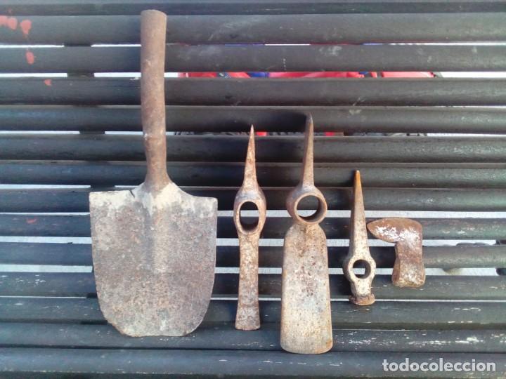 Antig&uuml;edades: Lote de cinco herramientas antiguas - Foto 4
