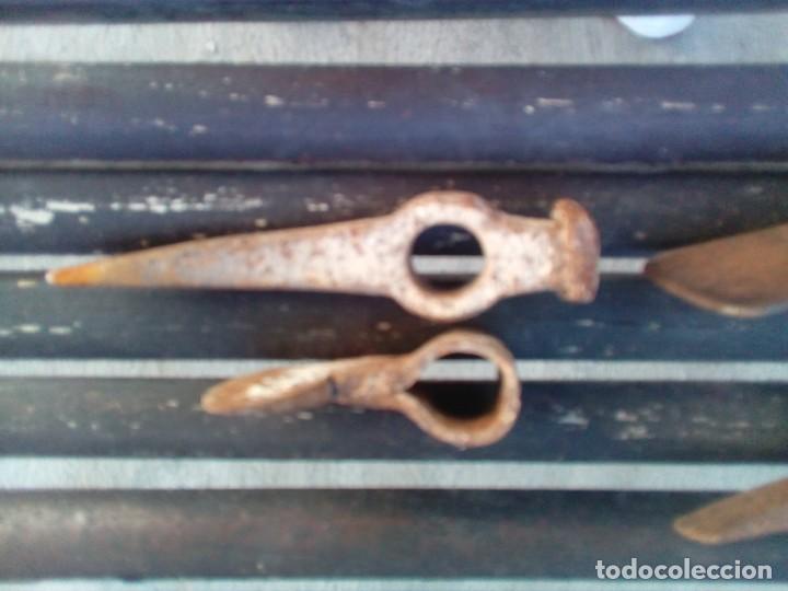 Antig&uuml;edades: Lote de cinco herramientas antiguas - Foto 7