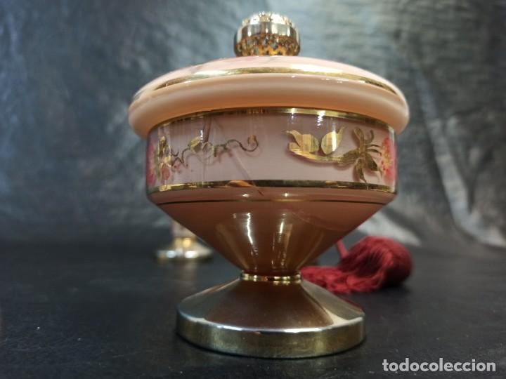 Antig&uuml;edades: Conjunto de tocador. Perfumer&iacute;a. C-24 - Foto 5