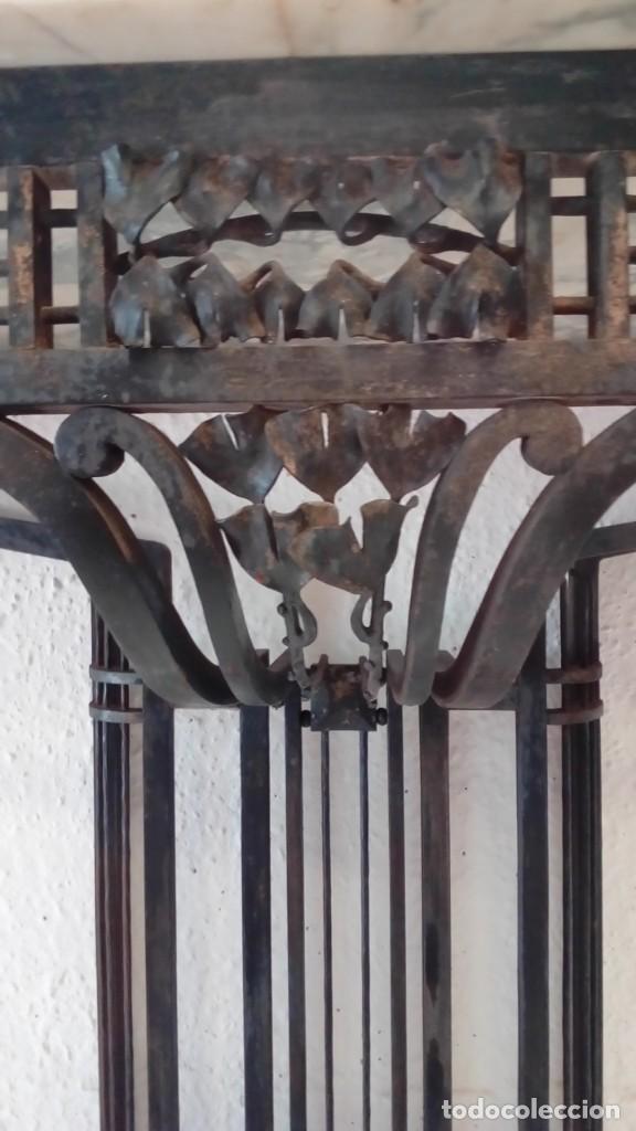 Antig&uuml;edades: consola art deco de forja y marmol- - Foto 8