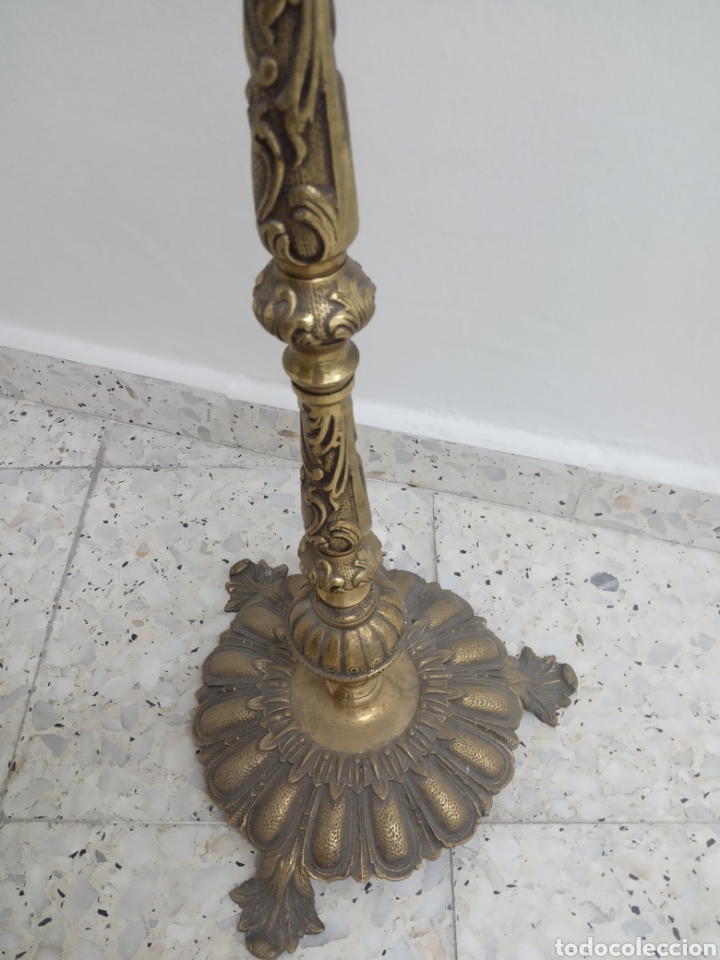 Antig&uuml;edades: Antigua lampara en bronce macizo. - Foto 2