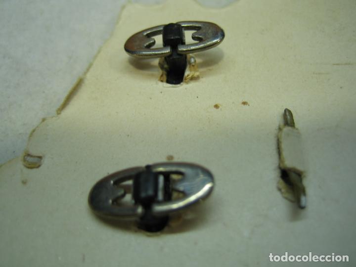 Antig&uuml;edades: Antiguos broches para ropa - Foto 3
