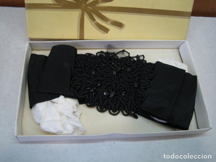Antig&uuml;edades: Antiguo complemento para mujer - Foto 1