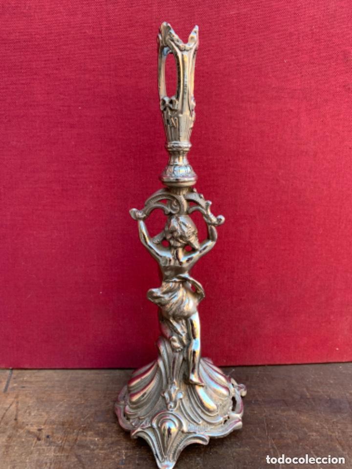 Antig&uuml;edades: Antiguo candelabro de calamina - Foto 4
