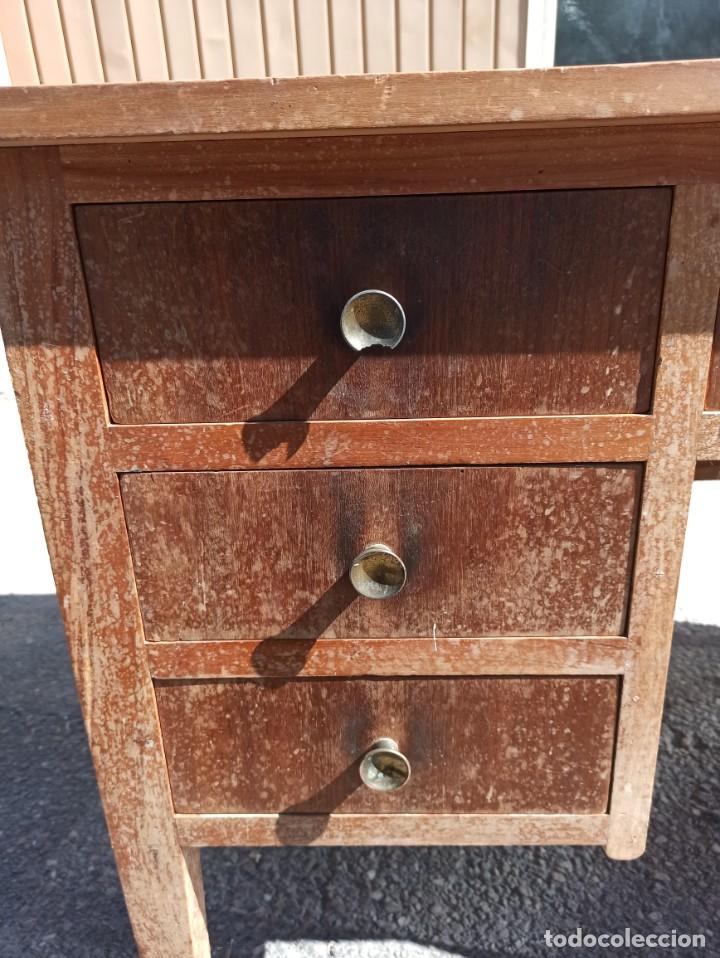 Antig&uuml;edades: Mesa de despacho. Centro 1 - Foto 5