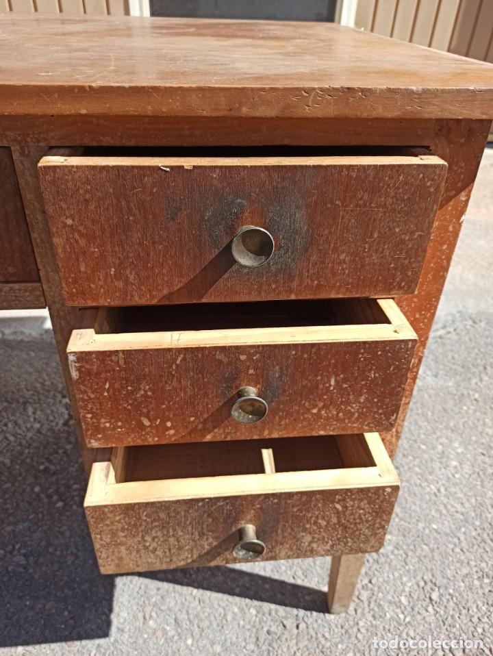 Antig&uuml;edades: Mesa de despacho. Centro 1 - Foto 9
