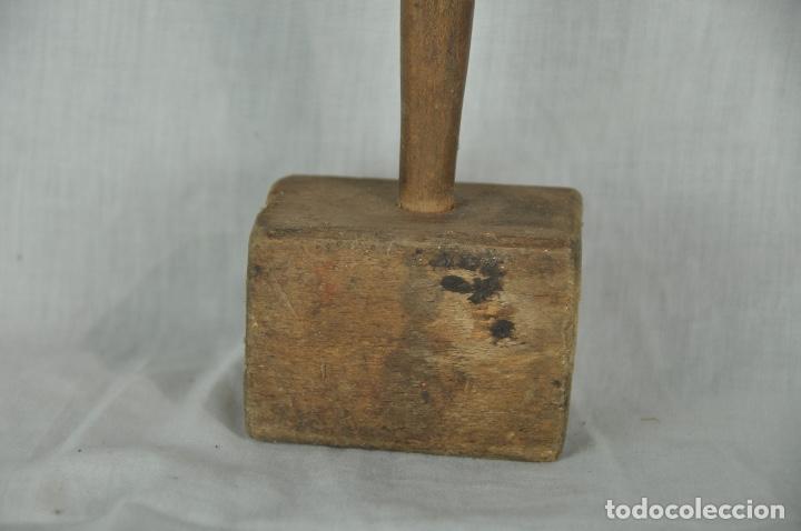 Antig&uuml;edades: Mazo de madera cuadrado - Foto 2
