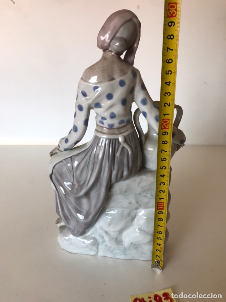 Antig&uuml;edades: FIGURA DE PORCELANA - Foto 3