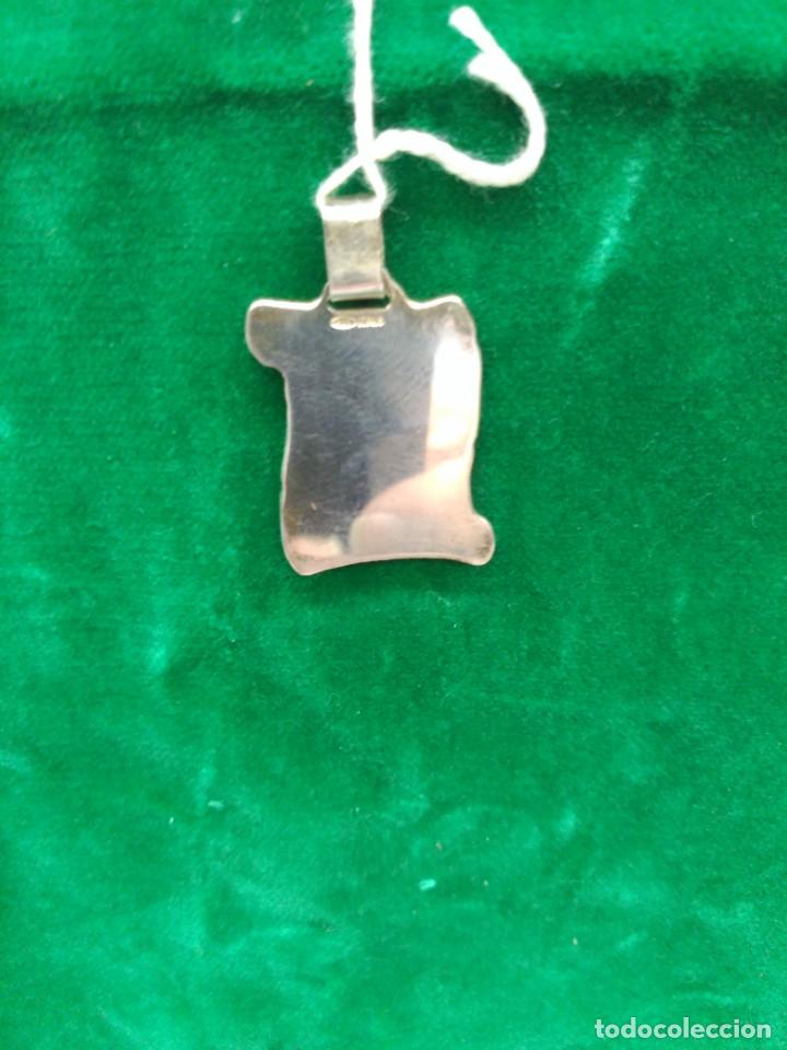 Antig&uuml;edades: Colgante de plata + - Foto 3