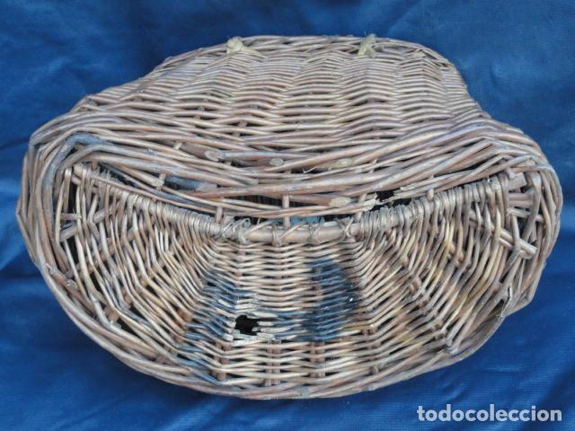 Antig&uuml;edades: CESTA DE PESCA DE MIMBRE. - Foto 12