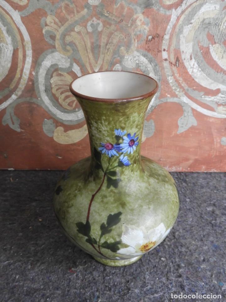 Antig&uuml;edades: JARRON DE CRISTAL DE OPALINA PINTADO A MANO - Foto 2