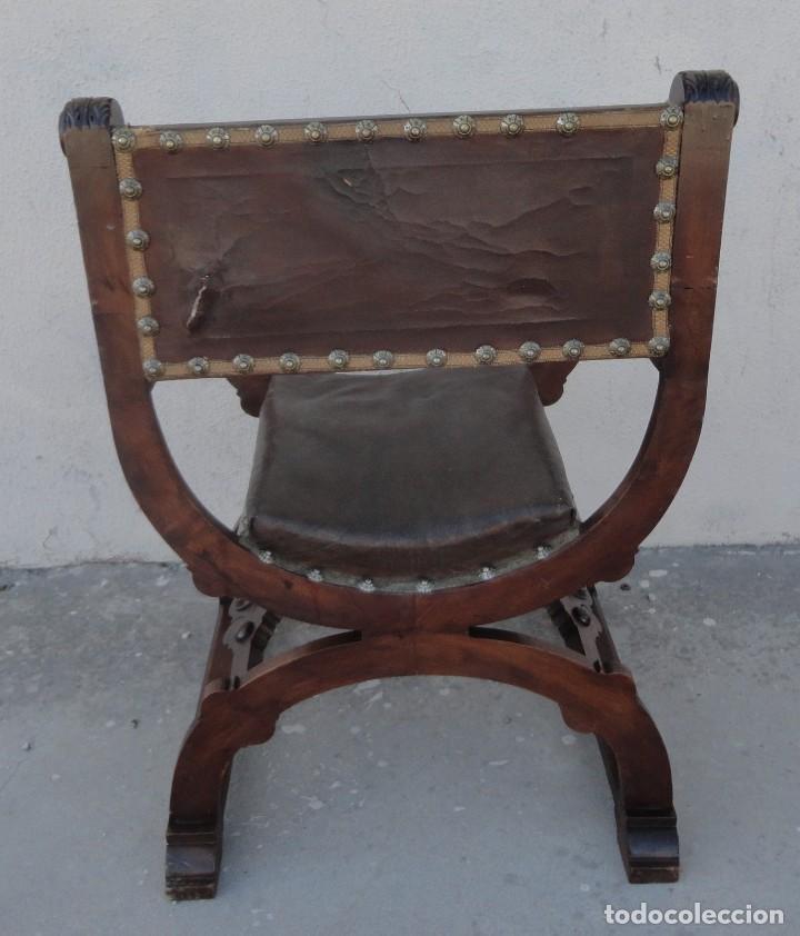 Antig&uuml;edades: Jamuga antigua en madera de nogal tallado - Foto 13