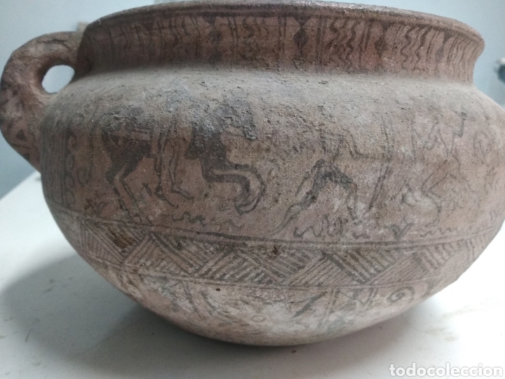 Antig&uuml;edades: Cer&aacute;mica pintada a mano con marca en base - Foto 6