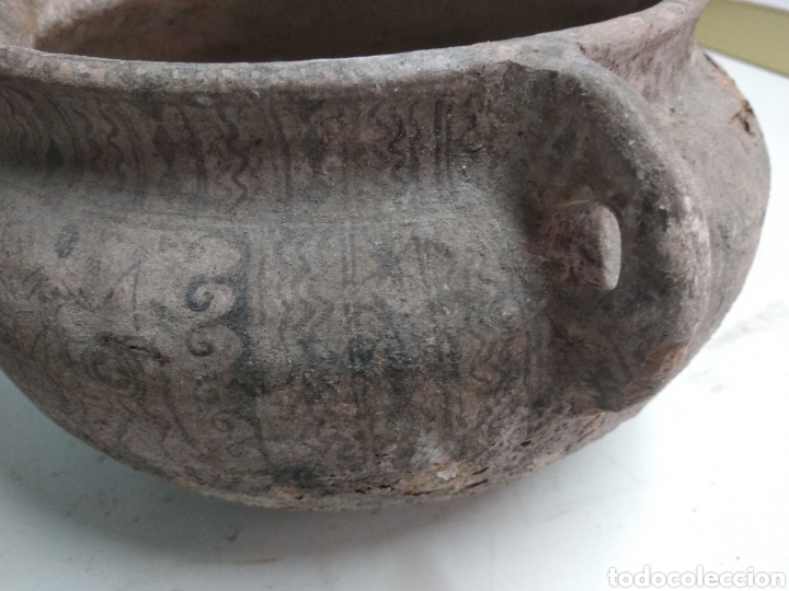 Antig&uuml;edades: Cer&aacute;mica pintada a mano con marca en base - Foto 9