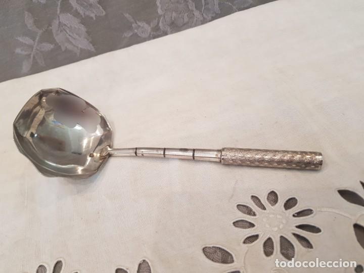 Antig&uuml;edades: Cucharon para salsas / cremas u otros - Foto 1