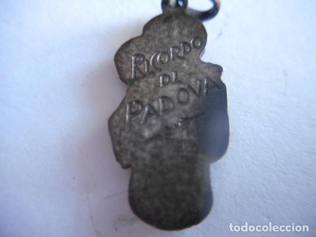 Antig&uuml;edades: peque&ntilde;a medalla religiosa - Foto 2