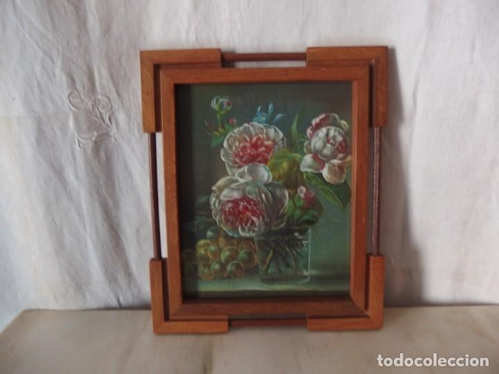 Antig&uuml;edades: CUADRO DE SEDA NATURAL PINTADOA MANO