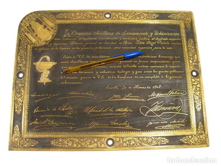 Antig&uuml;edades: Impresionante placa damasquinada dedicada al Director General de Sanidad del Reino. Sevilla 1902.