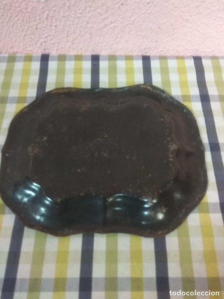 Antig&uuml;edades: Bandeja de chapa pintadas - Foto 3