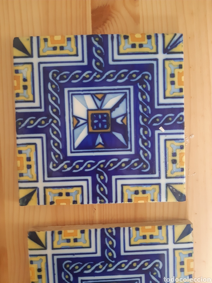 Antig&uuml;edades: 4 azulejos azul amarillo - Foto 2