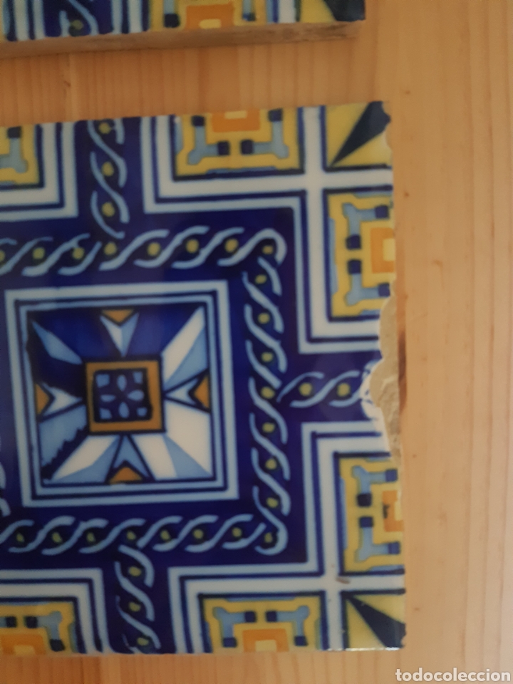 Antig&uuml;edades: 4 azulejos azul amarillo - Foto 3