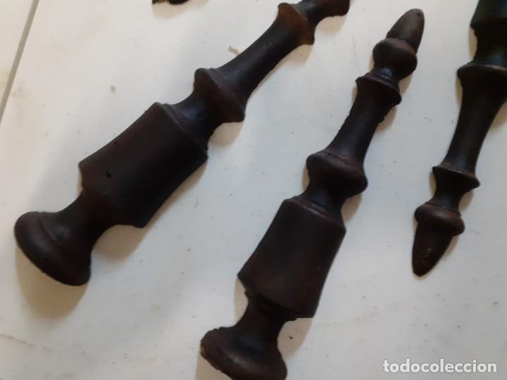 Antig&uuml;edades: Recambio comoda columnillas laterales - Foto 3