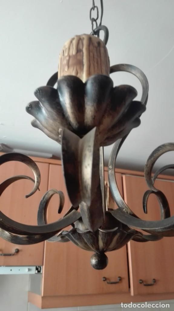 Antig&uuml;edades: L&aacute;mpara de hierro instalada siglo 20 - Foto 2