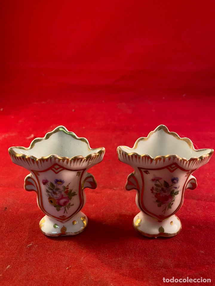 Antig&uuml;edades: Pareja de jarras porcelana - Foto 1