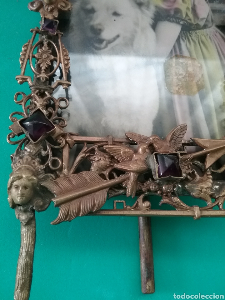 Antig&uuml;edades: Antiguo portaretrato en bronce. - Foto 3