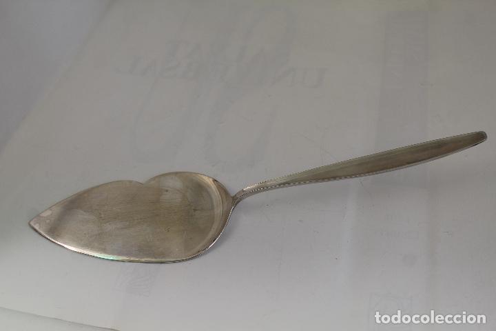 Antig&uuml;edades: pala de servir en metal plateado - Foto 1