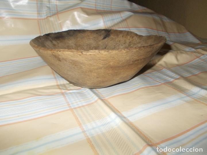 Antig&uuml;edades: cuenco de madera muy antiguo - Foto 5