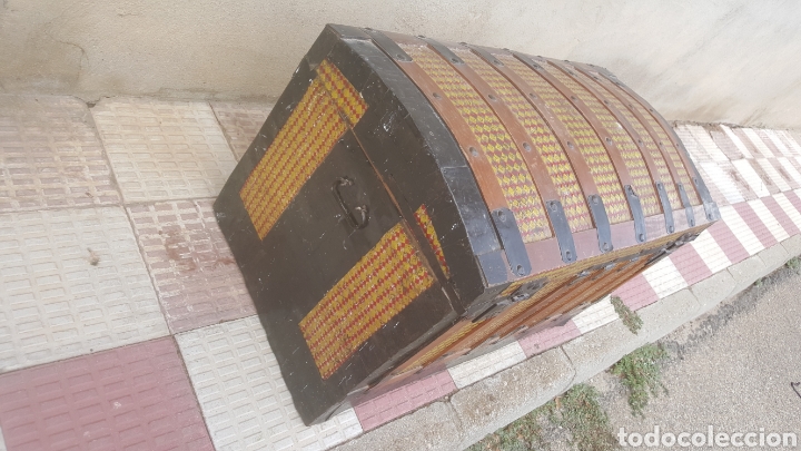 Antig&uuml;edades: baul de madera y chapa - Foto 2