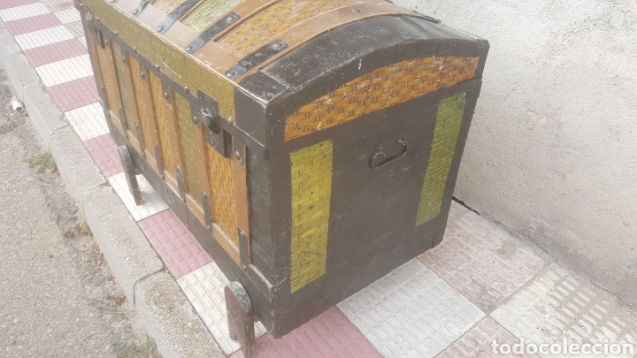 Antig&uuml;edades: baul de madera y chapa - Foto 5