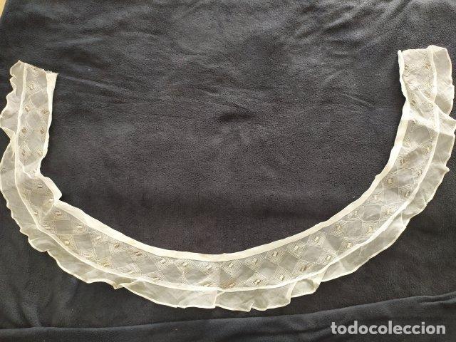 Antig&uuml;edades: ANTIGUO CUELLO BORDADO HILO DE PLATA - Foto 1